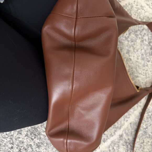 Cuyana Oversized Celestia Bag - Picture 13 of 16